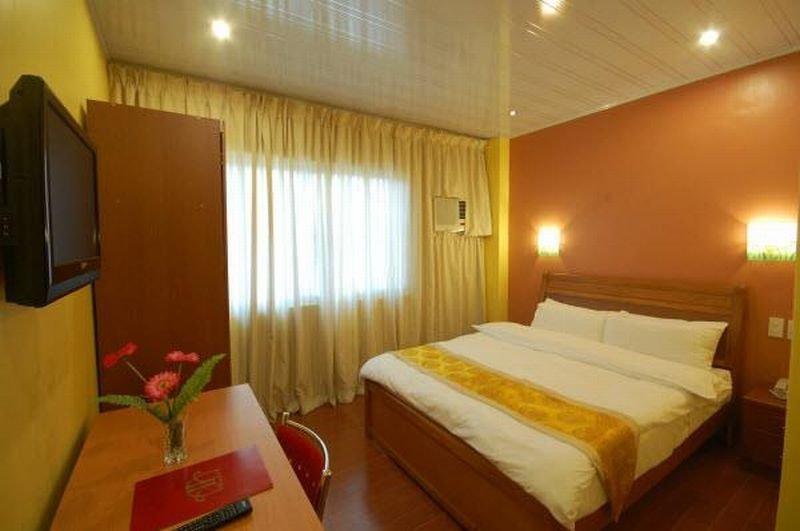 A&A Plaza Hotel Puerto Princesa Εξωτερικό φωτογραφία