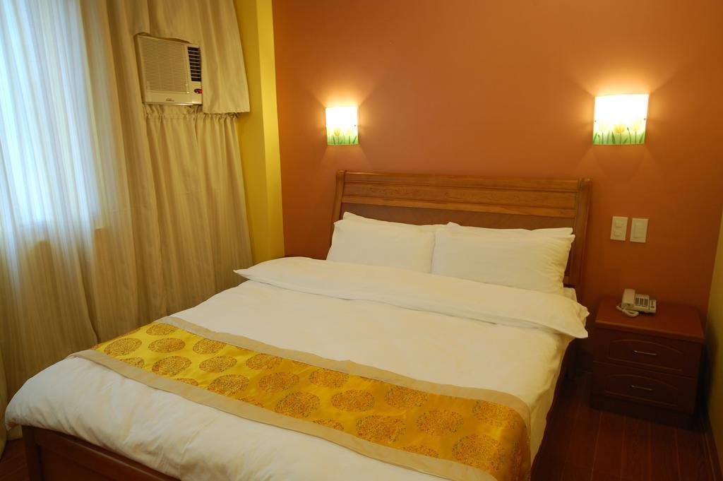 A&A Plaza Hotel Puerto Princesa Εξωτερικό φωτογραφία