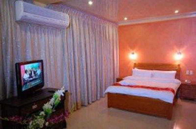 A&A Plaza Hotel Puerto Princesa Εξωτερικό φωτογραφία