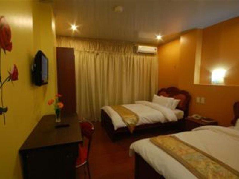 A&A Plaza Hotel Puerto Princesa Εξωτερικό φωτογραφία