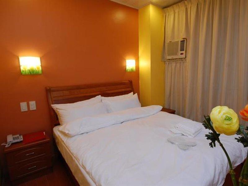 A&A Plaza Hotel Puerto Princesa Εξωτερικό φωτογραφία